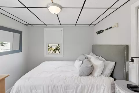 Bedroom - 115 Phillips Rd, Sagamore Beach, MA 02562 photo 3 of 4