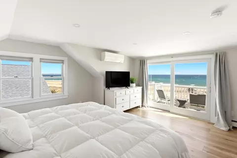 Bedroom - 115 Phillips Rd, Sagamore Beach, MA 02562 photo 2 of 4