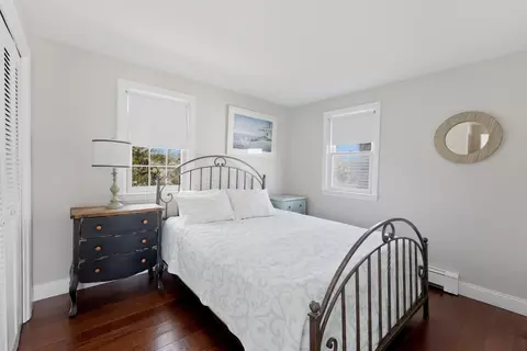 Bedroom - 115 Phillips Rd, Sagamore Beach, MA 02562 photo 1 of 4