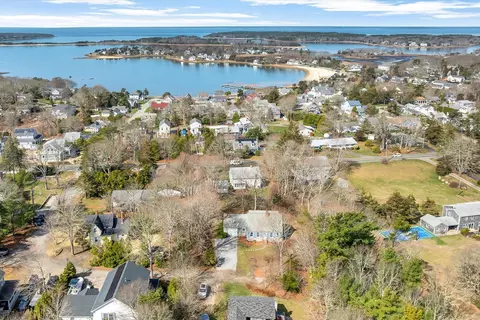 4 Quail Hill Rd, Pocasset, MA 02559