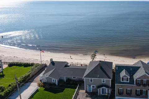 11 Atlantic Ave, Harwich Port, MA 02646