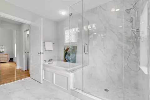 Bath - 20 Saltwater Cir, Mashpee, MA 02649 photo 2 of 5