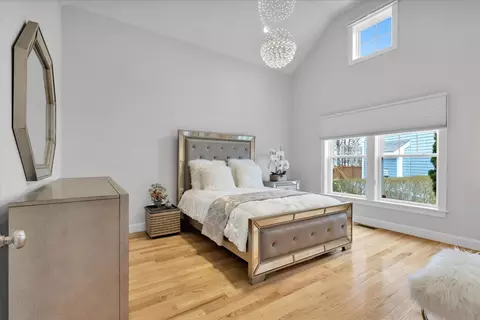 Bedroom - 20 Saltwater Cir, Mashpee, MA 02649 photo 1 of 6