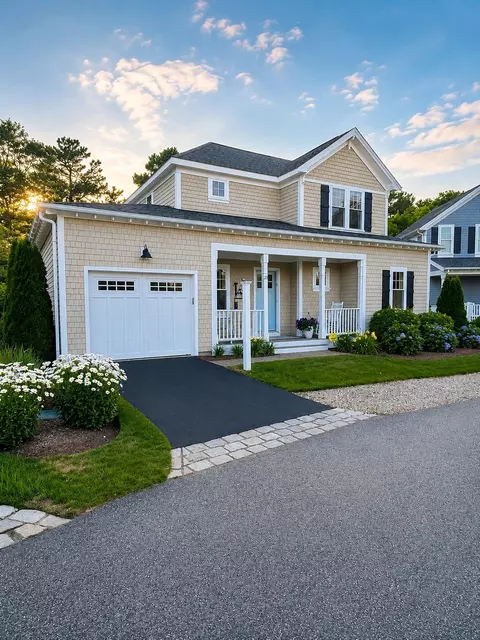 20 Saltwater Cir, Mashpee, MA 02649