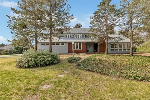 149 Cliffwood Ln, Falmouth, MA 02540