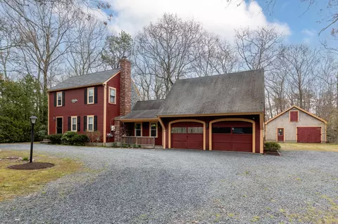 10 Quaker Meetinghouse Rd, East Sandwich, MA 02537