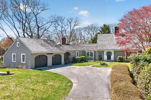 23 Antioch Rd, Falmouth, MA 02540
