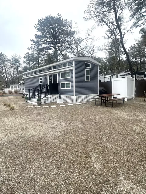 310 Old Chatham Rd #A98, South Dennis, MA 02660