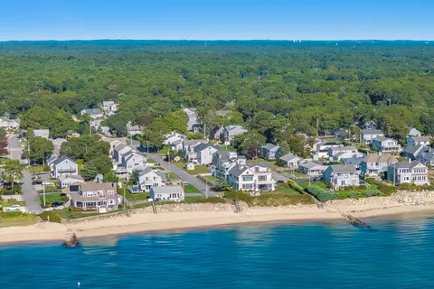 35 Shore Dr, Mashpee, MA 02649