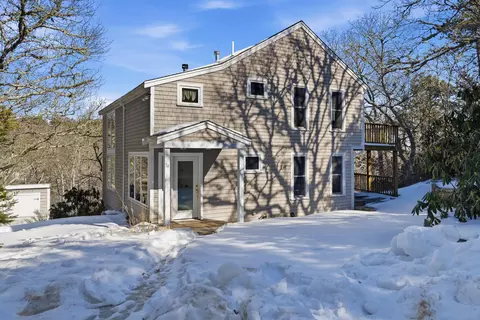 18 Wood Duck Way, Edgartown, MA 02539