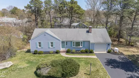 34 Clearview Dr, East Dennis, MA 02641