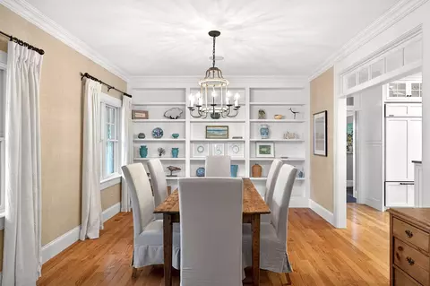 Dining - 205 Little River Rd, Cotuit, MA 02635 photo 2 of 3