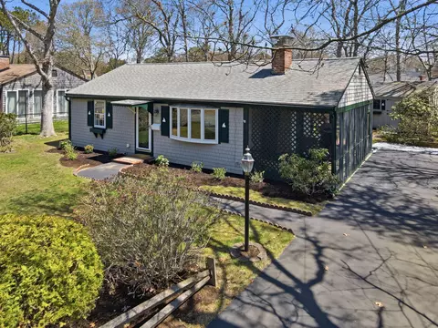 28 Pine Grove Rd, South Yarmouth, MA 02664