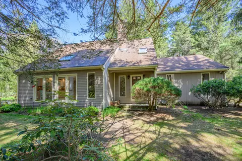 105 Nelson Ln, Marstons Mills, MA 02648