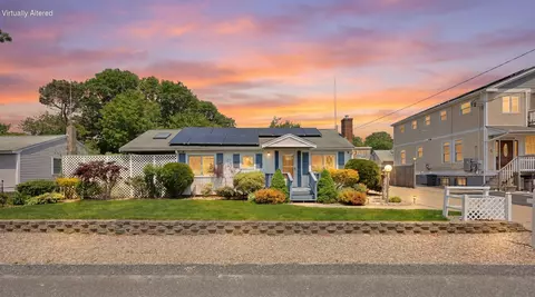 12 Winthrop Dr, East Falmouth, MA 02536