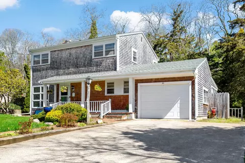30 Rogers Rd, Falmouth, MA 02540