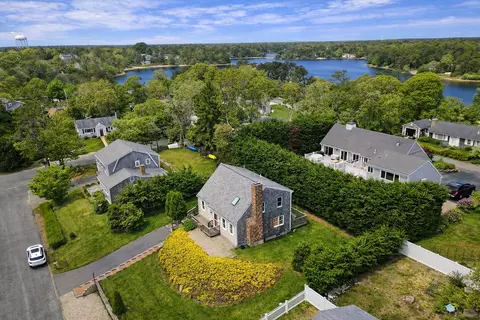 6 Carefree Way, Harwich, MA 02645