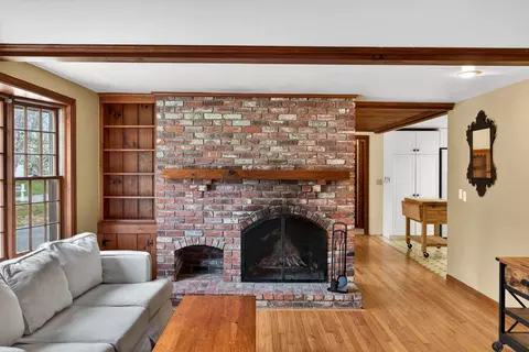 121 Captain Small Rd, South Yarmouth, MA 02664