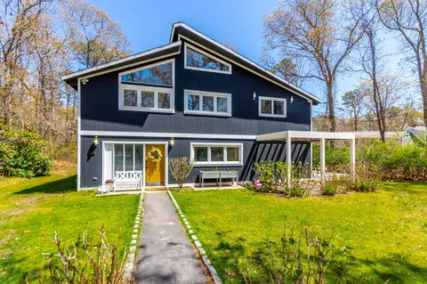 149 Wheeler Rd, Mashpee, MA 02649