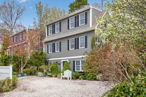 73 Pimlico Pond Rd, Forestdale, MA 02644