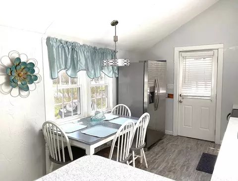 Dining - 10 Wharf Ave, Mashpee, MA 02649 photo 1 of 1