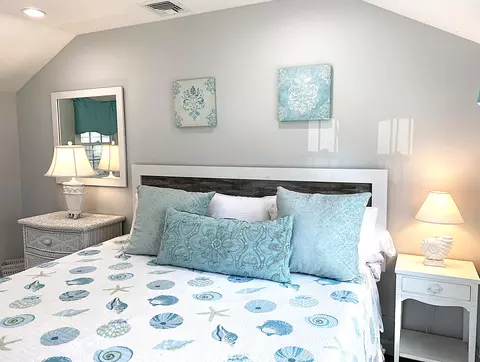 Bedroom - 10 Wharf Ave, Mashpee, MA 02649 photo 1 of 3