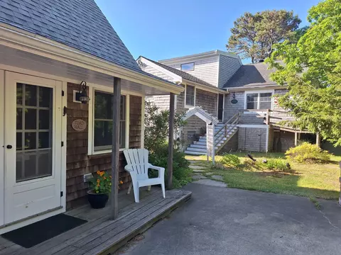 188 Vineyard Meadow Farms Rd, West Tisbury, MA 02575