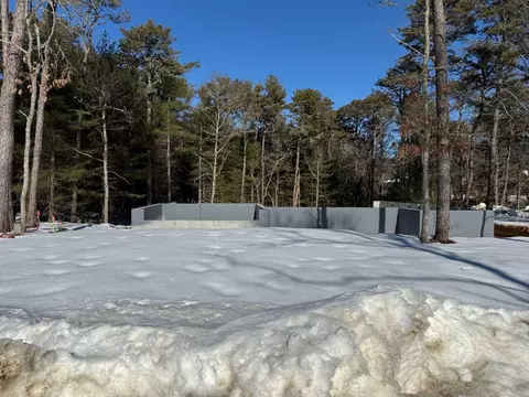 8 Osprey Ct, Mashpee, MA 02649 photo 5