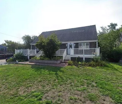 7 Sandy Hill Ln UNIT A, Provincetown, MA 02657