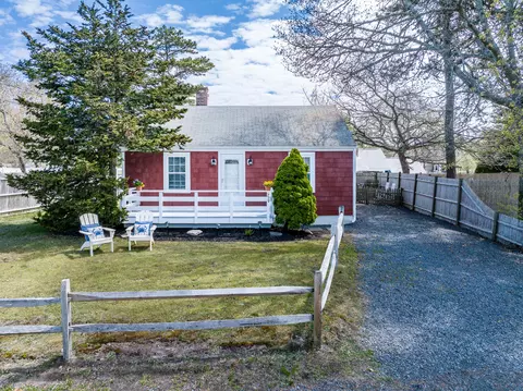 274 Shad Hole Rd, Dennis Port, MA 02639