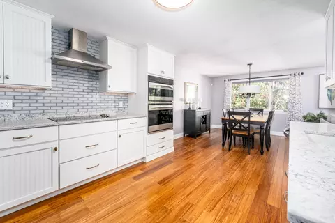 Kitchen - 21 Rolling Green Ln, Mashpee, MA 02649 photo 1 of 4