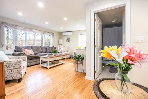 775 W Main St #15, Hyannis, MA 02601