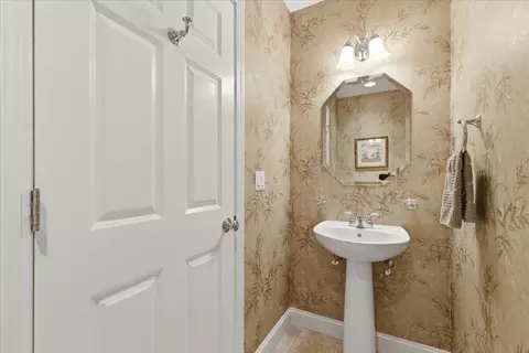3 Periwinkle Ct UNIT 3, Buzzards Bay, MA 02532 photo 19
