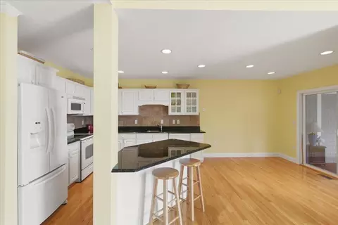 3 Periwinkle Ct UNIT 3, Buzzards Bay, MA 02532 photo 15
