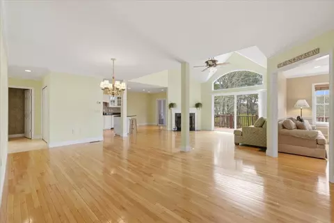 3 Periwinkle Ct UNIT 3, Buzzards Bay, MA 02532 photo 6