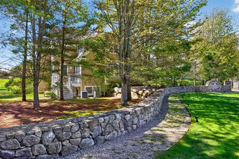 Exterior - 2 Quinns Way UNIT 2, Mashpee, MA 02649 photo 4 of 5