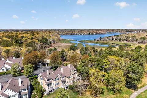 2 Quinns Way UNIT 2, Mashpee, MA 02649