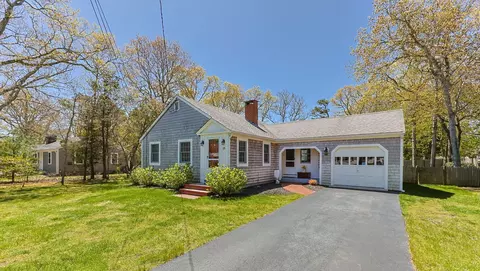 55 Scholl Ave, West Yarmouth, MA 02673