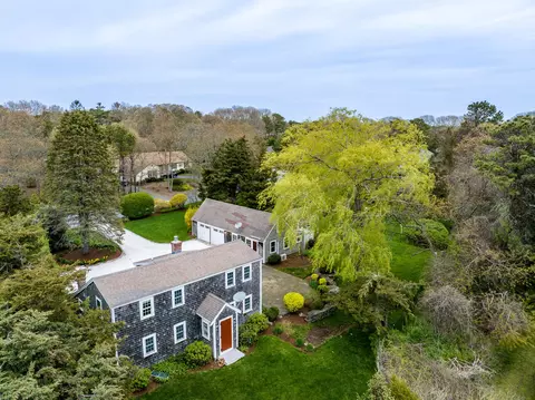 5 Funn Pond Rd, East Dennis, MA 02641