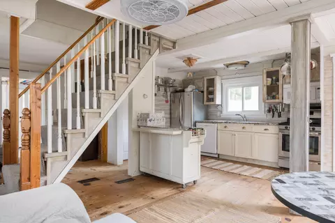 792 Mill St, Marion, MA 02738