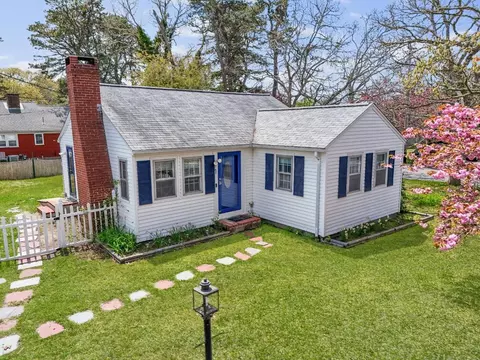 1 Gilbert Rd, Dennis Port, MA 02639