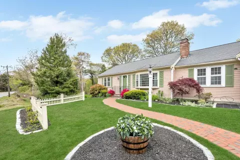 110 White Rock Rd, Yarmouth Port, MA 02675