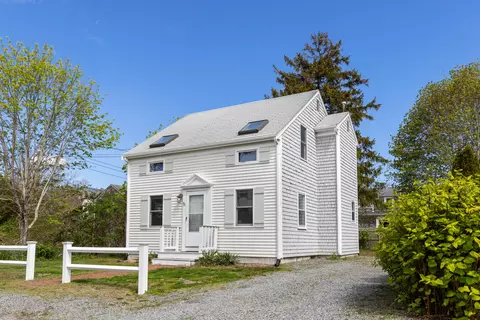 5 Rosetta St, West Yarmouth, MA 02673