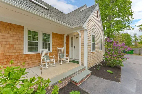 176 Palmer Ave #2, Falmouth, MA 02540