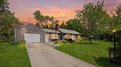 5 Weir Rd, Eastham, MA 02642