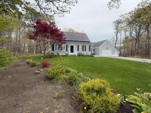 184 Whitehall Way, Hyannis, MA 02601