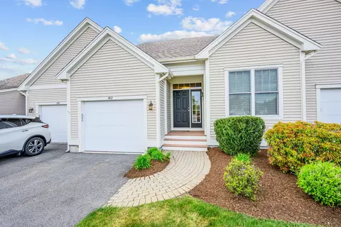 142 Leisure Green Dr UNIT 142, Mashpee, MA 02649