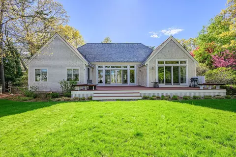 131 Dunrobin Rd, Mashpee, MA 02649