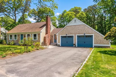 31 Pine St, Sandwich, MA 02563