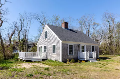 1295 Massasoit Rd, Eastham, MA 02642